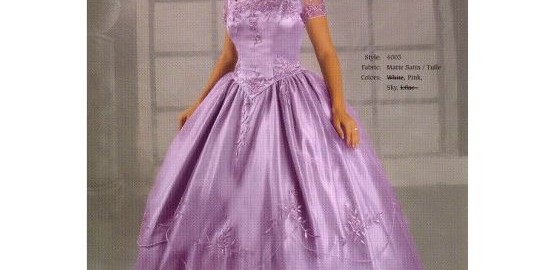 Vestido de 15 años violeta estilo princesa